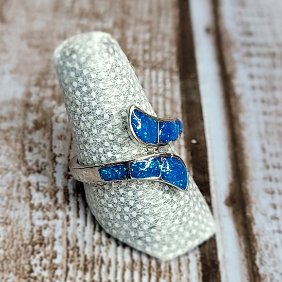 Women's Ring Size 7.5 - Picture 3 of 4